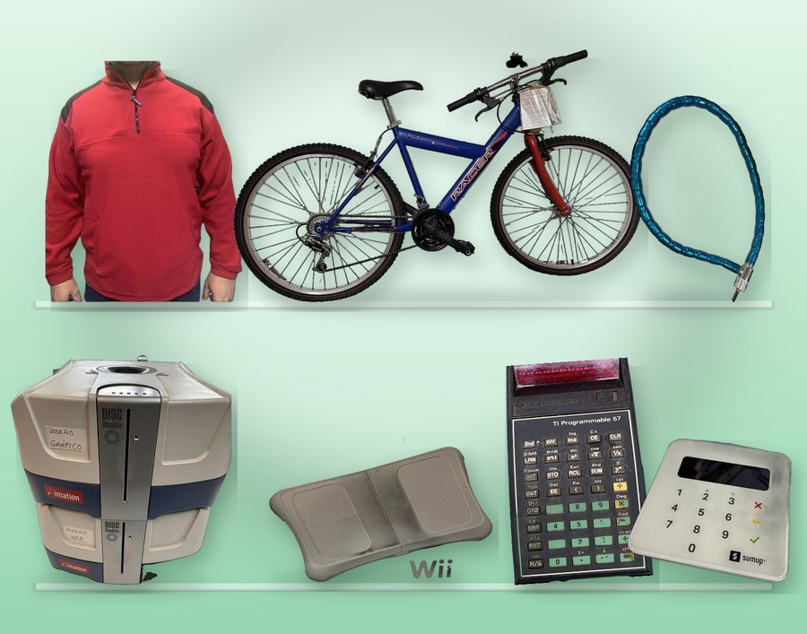 Algunos de los artículos de la tienda: forro polar, bicicleta de montaña, candado, torre de CD, Balance Board de Wii, calculadora TI-57 y lector de tarjetas