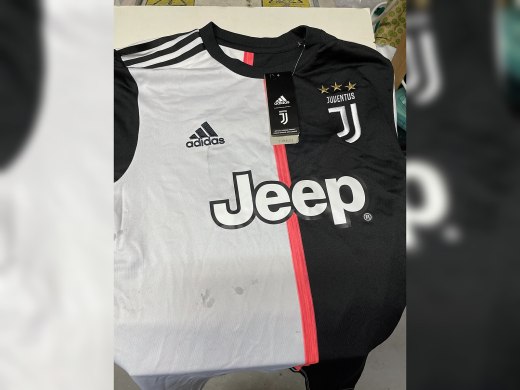 Camiseta oficial Juventus 2019-20 adidas RONALDO 7, talla M, con defectos